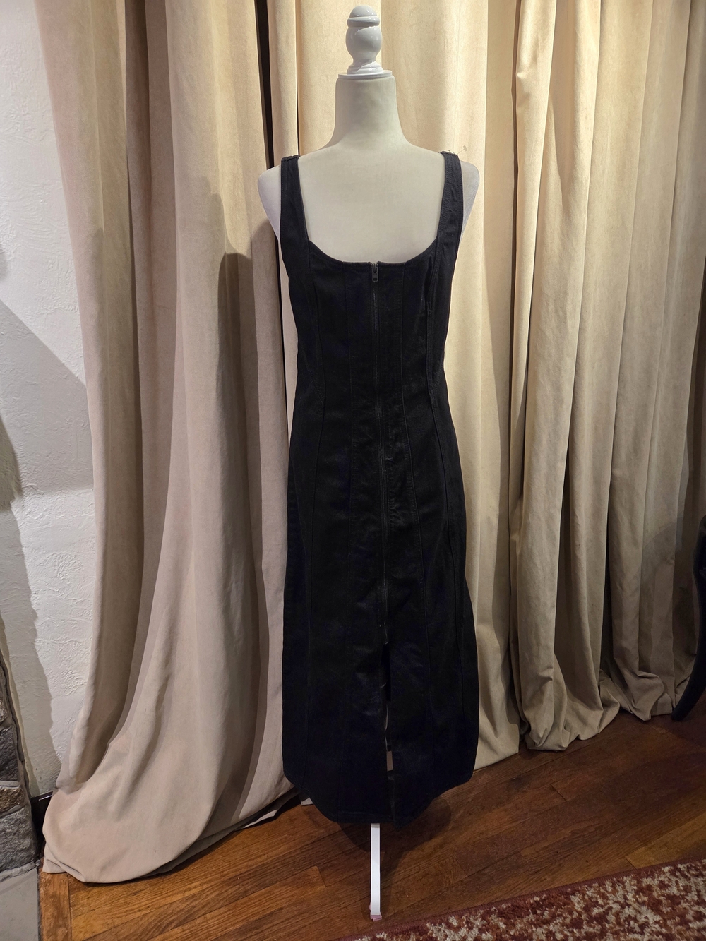 Universal Thread Black Sleeveless Zip-Front Midi Dress